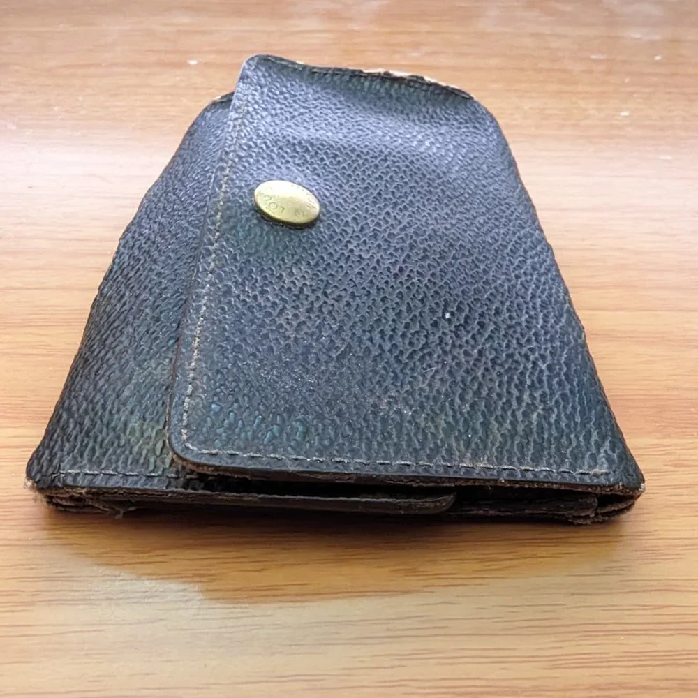 Louis Vuitton Monogram Key Holder/Wallet #1576💥PRICE DROP💥